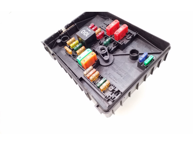   Pojistková skříňka 1K0937125C, 7M0951253A   Volkswagen Tiguan 2009