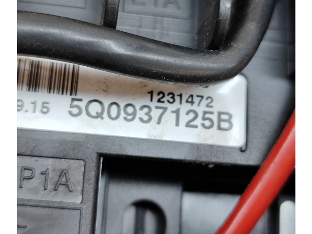 Блок предохранителей 5Q0937125B, 5Q0907361D   Skoda Superb B8 (3V)    