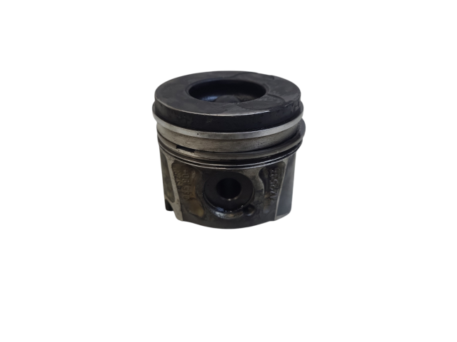  Поршень    Volvo V70  