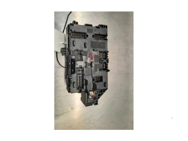 Pojistková skříňka A1679067303 Mercedes-Benz GLE W167 2021