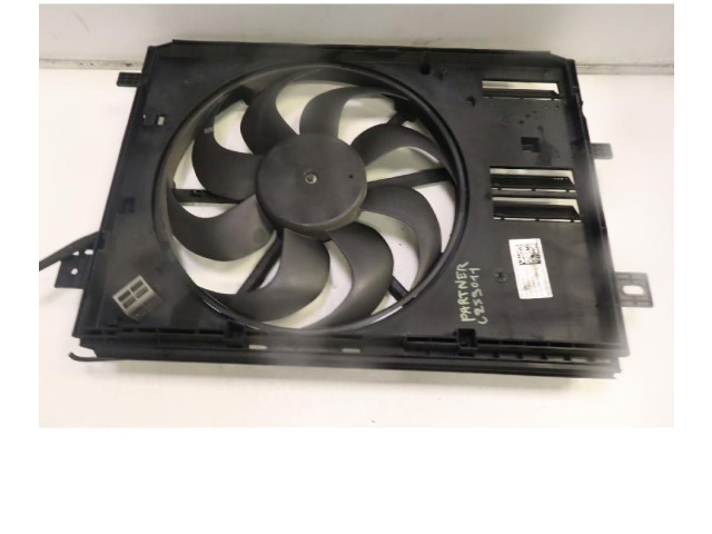 Электрический вентилятор радиаторов 9806313580 Peugeot Partner III