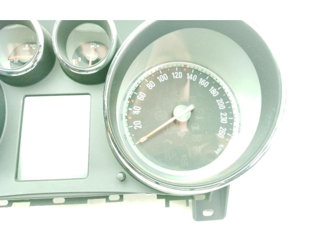 Přístrojová deska Opel Zafira C 2011 13414074