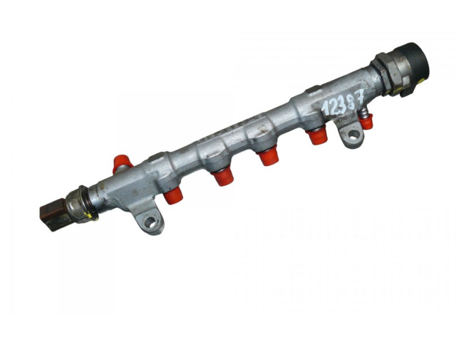 Топливная рампа 03L089JPQ   Skoda Superb B6 (3T)   для двигателя CFGB