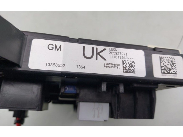 Pojistková skříňka 13368652 Opel Zafira C 2014