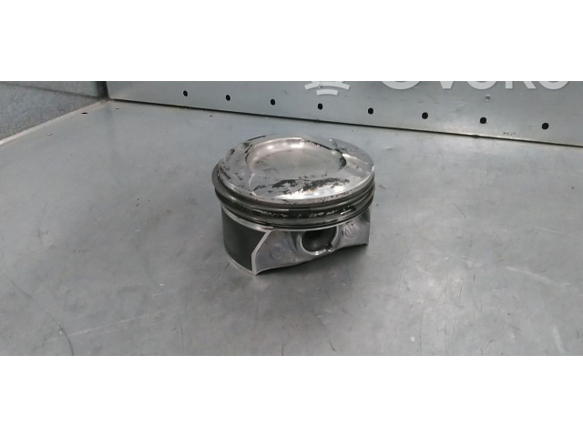 Píst A2760300700   Mercedes-Benz GLE (W166 - C292)    276821 