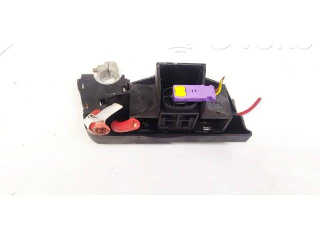 Pojistková skříňka Audi TT TTS Mk2 2009