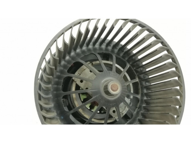Вентилятор печки 3M5H18456EC Ford Focus