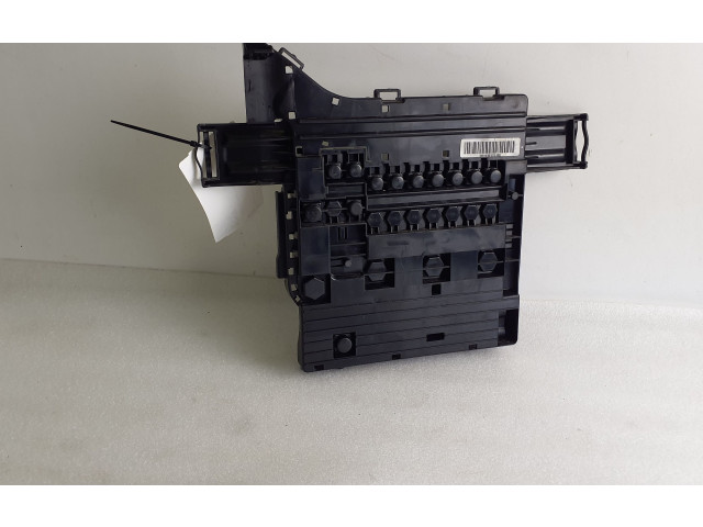   Pojistková skříňka 97061030300   Porsche Panamera (970) 2010