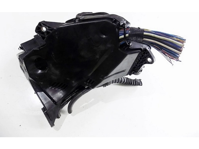 Pojistková skříňka 8921153020 Lexus GS 300 350 430 450H 2007