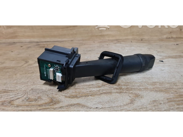 Ручка стеклоочистителей 8691545   Volvo V70