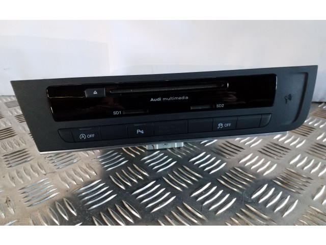 Радио/ проигрыватель CD/DVD / навигация