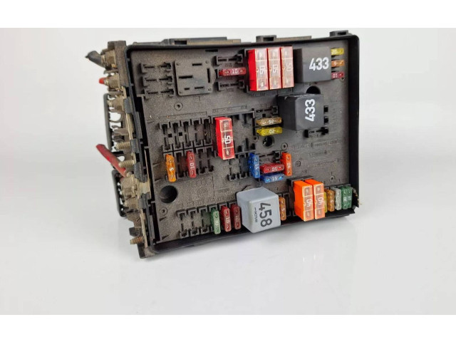 Блок предохранителей 1K0937124H   Audi A3 S3 8L    