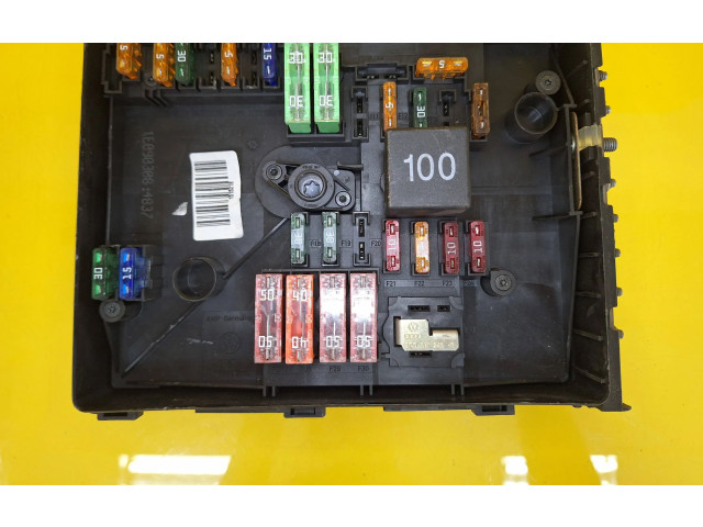 Блок предохранителей 1K0937125A, 1K0937125 Audi A3 S3 8P