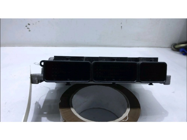 Блок управления двигателя 237102748R   Renault Clio IV