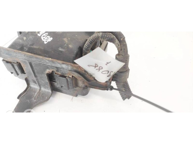 Блок предохранителей     Honda FR-V    