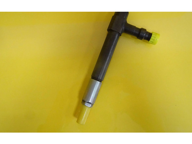 Форсунка Mazda Premacy