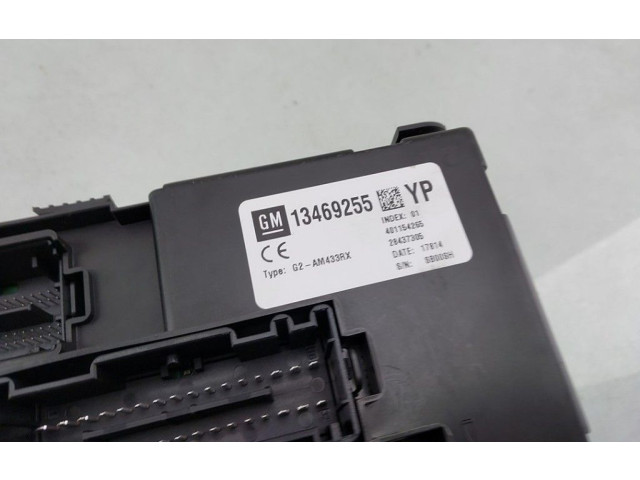 Блок предохранителей  13469255   Opel Meriva B    