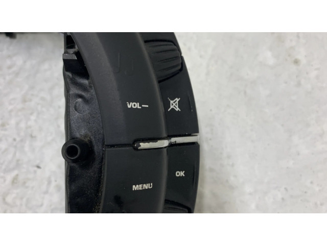 Кнопки рулевого колеса