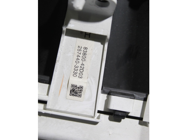 Přístrojová deska Toyota RAV 4 (XA30) 2006 8380042D03