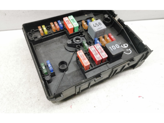 Pojistková skříňka 1K0937125B Volkswagen Golf VI 2010