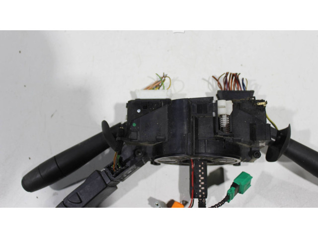 Ручка стеклоочистителей 8200878343, 93862173l   Renault Trafic II (X83)