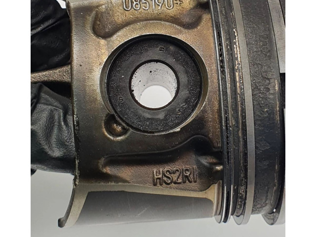  Поршень с шатуном  085190  Volvo V50  