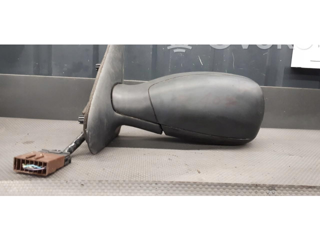 Zpětné zrcátko Peugeot 106 2000