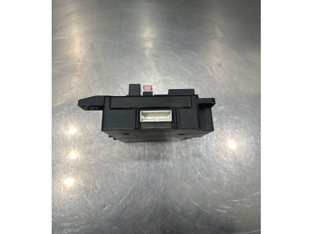 Блок предохранителей 8637A313, 519087548 Mitsubishi Outlander