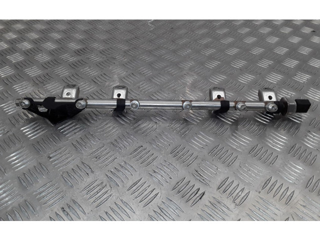 Vstřikovací lišta 7575480, 7537319 BMW 1 E82 E88 pro benzínový motor 3.0 N54B30A