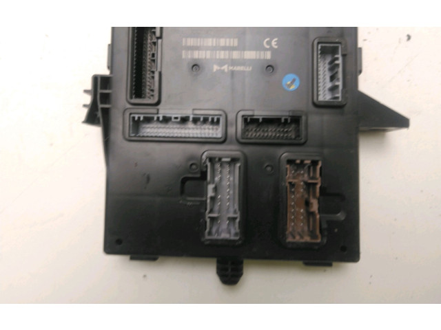 Блок предохранителей 284B14559R   Dacia Sandero    