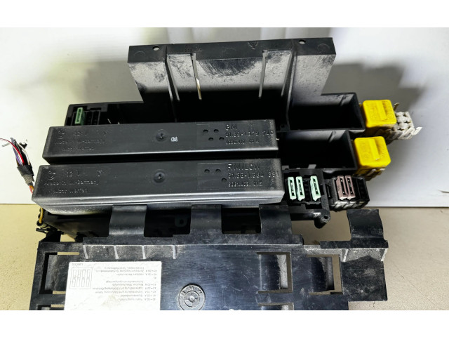 Pojistková skříňka 61131378539, 1378539 BMW 5 E34 1994