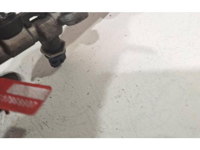 Топливная рампа 0445214258   Renault Trafic II (X83)  