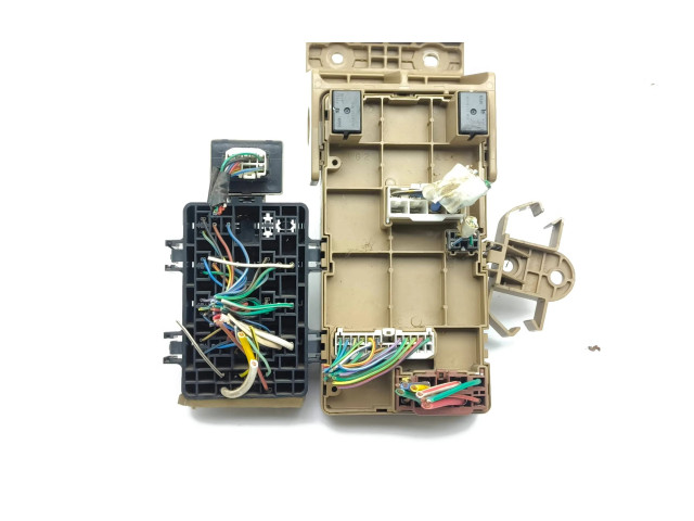 Блок предохранителей 82201FG010, 809561   Subaru Forester SH    