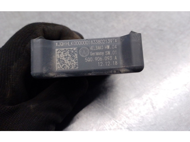 Блок предохранителей 5Q0906093A Seat Tarraco