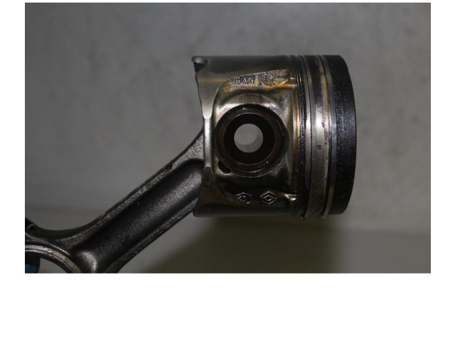  Поршень с шатуном M9R E7   Renault Trafic II (X83)  