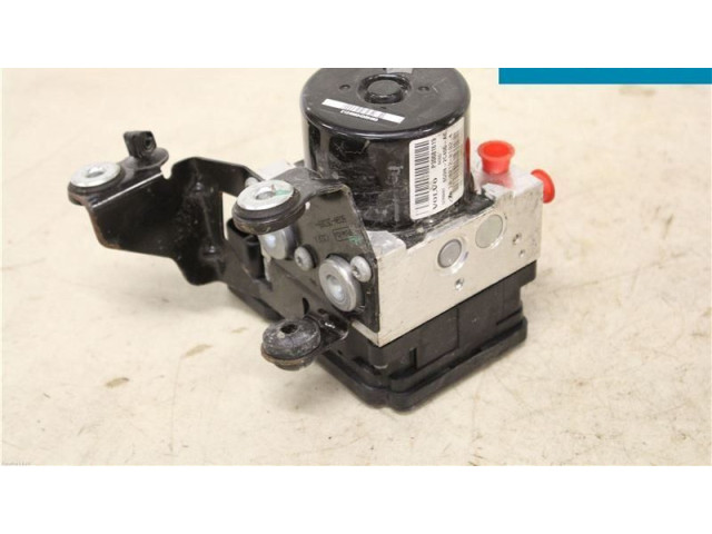 Блок управления АБС 31329140, 8G9N2C405AC   Volvo V70