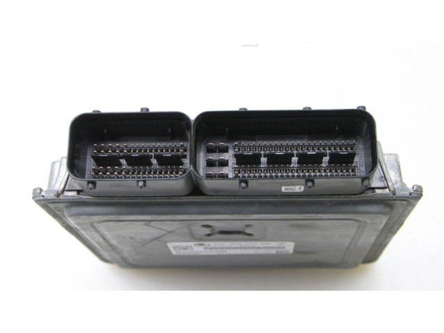 Блок управления двигателя 03F906070AM Skoda Fabia Mk2 (5J)