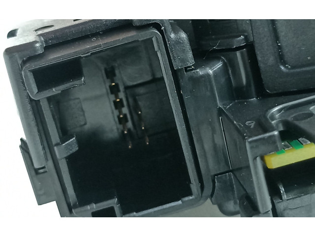 Подушка безопасности водителя 5Q1953549D Skoda Octavia Mk4