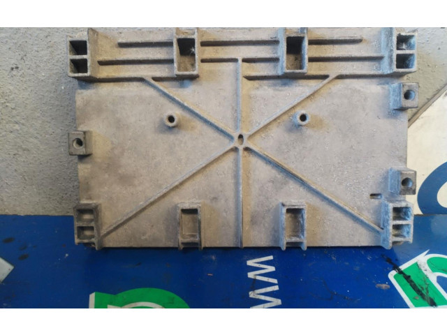 Блок управления двигателем Блок управления P05150267AC Jeep Cherokee