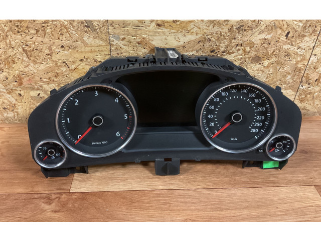 Přístrojová deska Volkswagen Touareg II 2015 7P6920982L, 0263677138