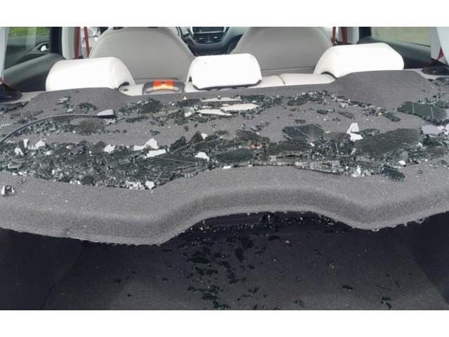 Радио/ проигрыватель CD/DVD / навигация    Peugeot 208    