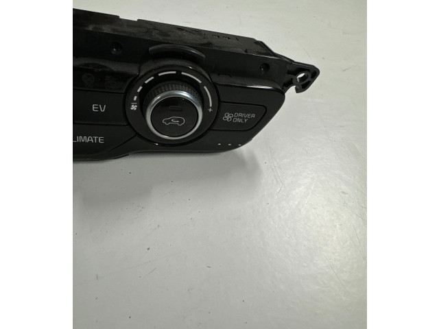 Блок управления климат-контролем 97250Q4580, 200918 KIA Niro