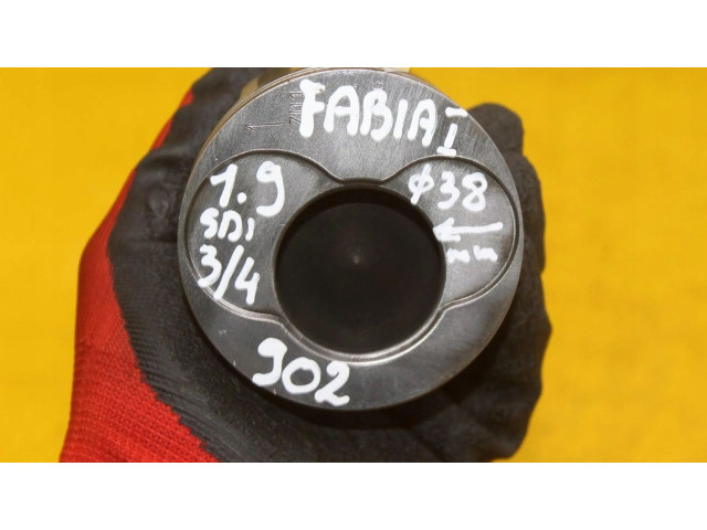 Поршень с шатуном Skoda Fabia Mk1 (6Y)