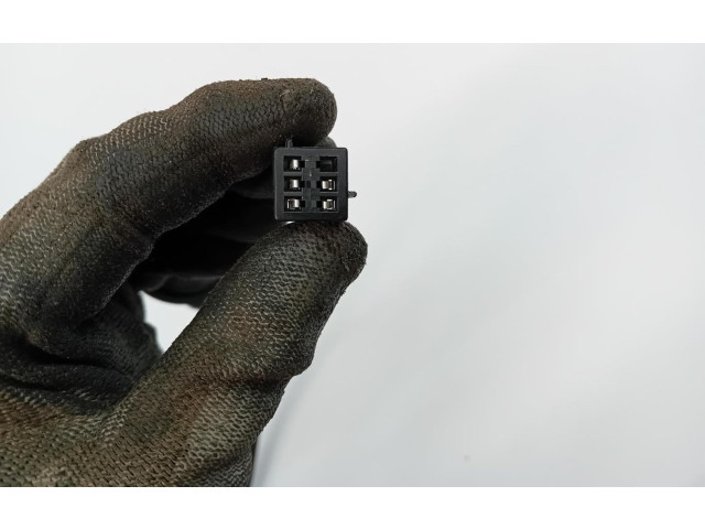 Зеркало электрическое Opel Meriva B 2010 - 2016 года