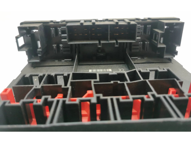 Pojistková skříňka 3C8937049D Volkswagen Tiguan 2008