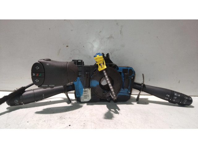 Подрулевой переключатель 255675128R   Dacia Duster