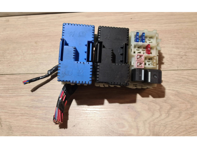 Блок предохранителей 6g9t14k131da, 6g9t14k131aa Volvo S80