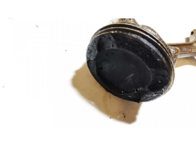 Поршень с шатуном Mitsubishi Colt для бензинового двигателя 1.3