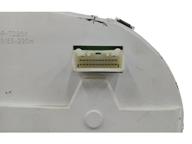 Панель приборов 8100A115, OBSERVARFOTO Mitsubishi Outlander