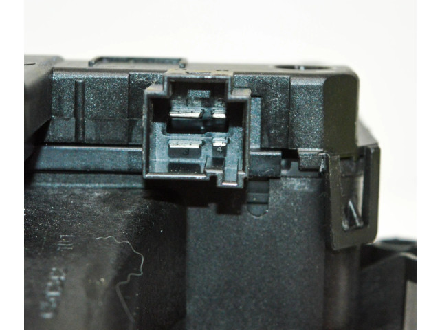 Vstřikovač 4M1820021B Audi A4 S4 B9 8W CYMC